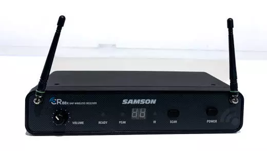 Samson - Concert 88 Earset 16-Channel True Diversity UHF Wireless System with SE10 Earset Microphone - K-Band 2